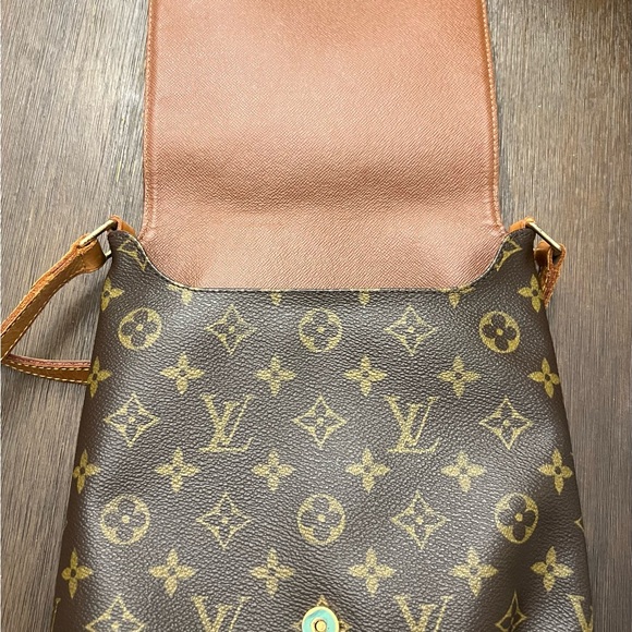 Authentic Louis Vuitton Musette Monogram Shoulder Bag! Vintage! EUC! - Picture 4 of 16